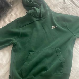 Nike sweatshirt forest green